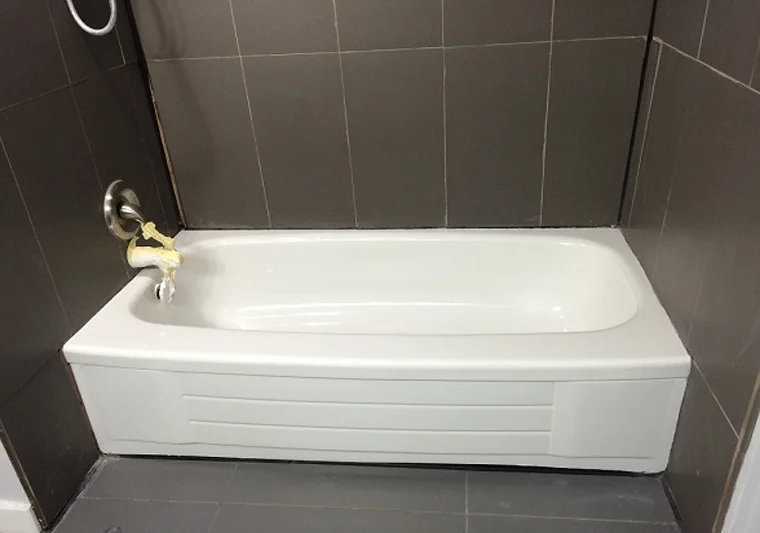 Professional Refinished Bathtub in a renovated bathroom.